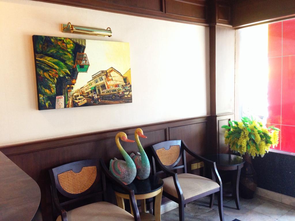 Rattana Mansion Hotel Phuket Bagian luar foto