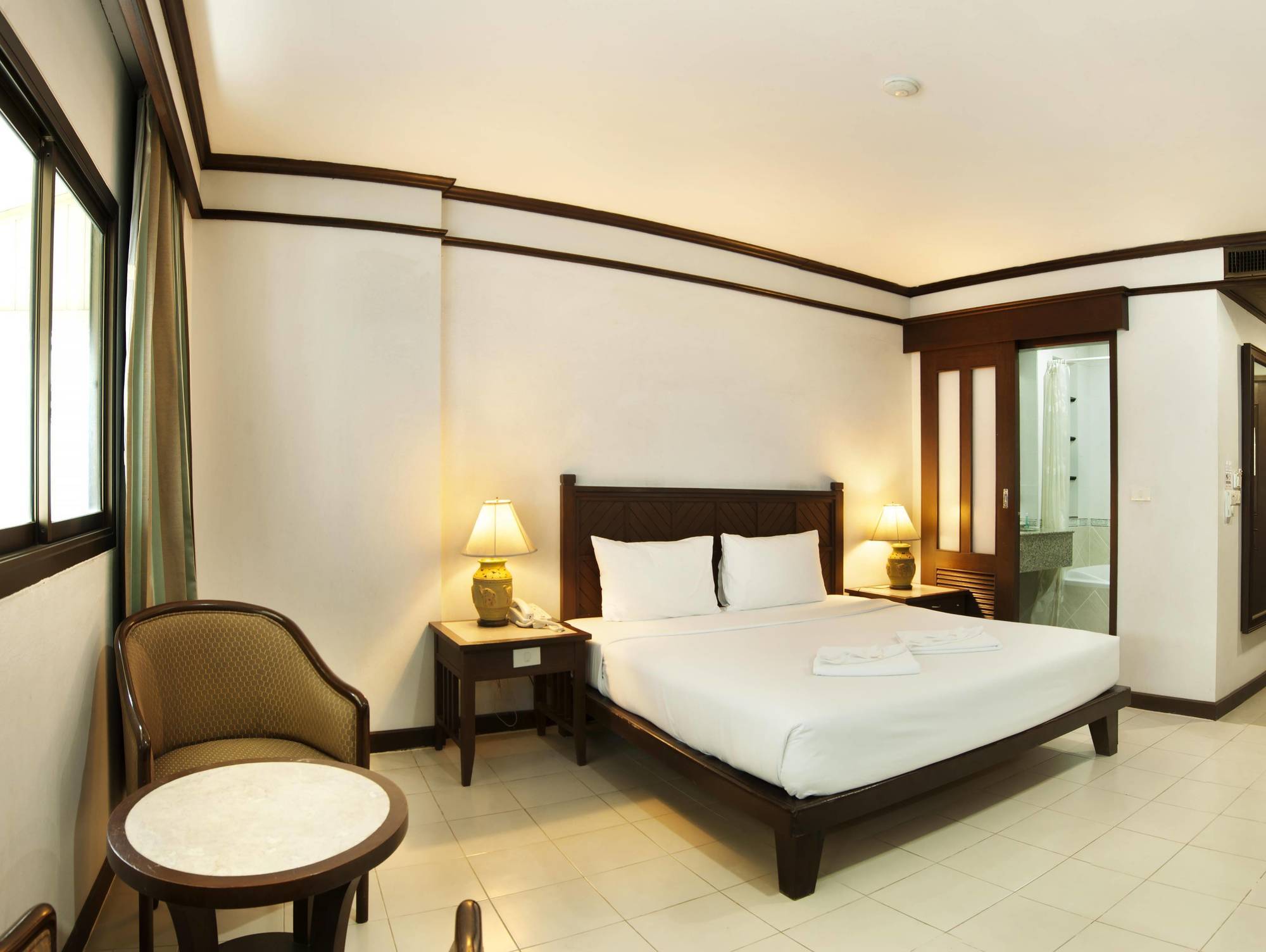 Rattana Mansion Hotel Phuket Bagian luar foto